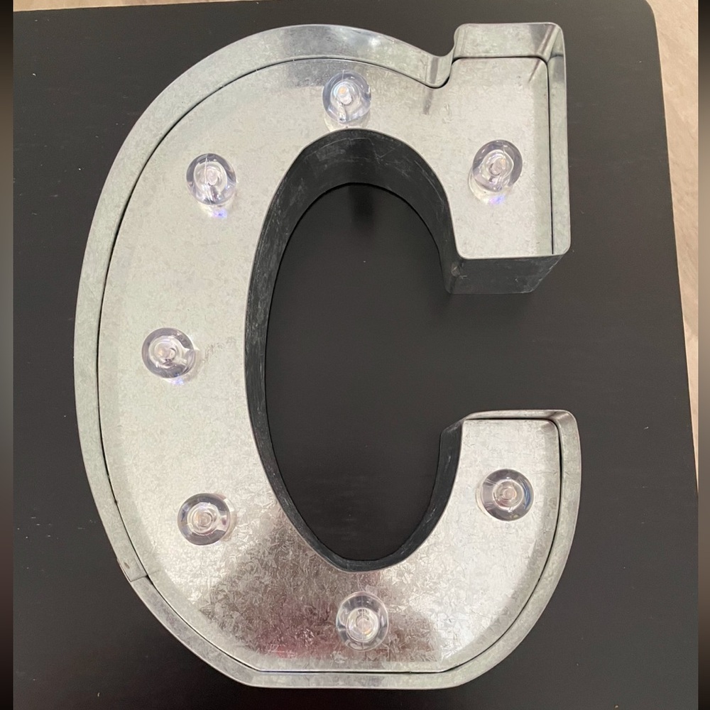 EUC Silver Marquee Light Letter “C” LED Metal Sign (8 Inch, Battery Operated - Picture 13 of 14